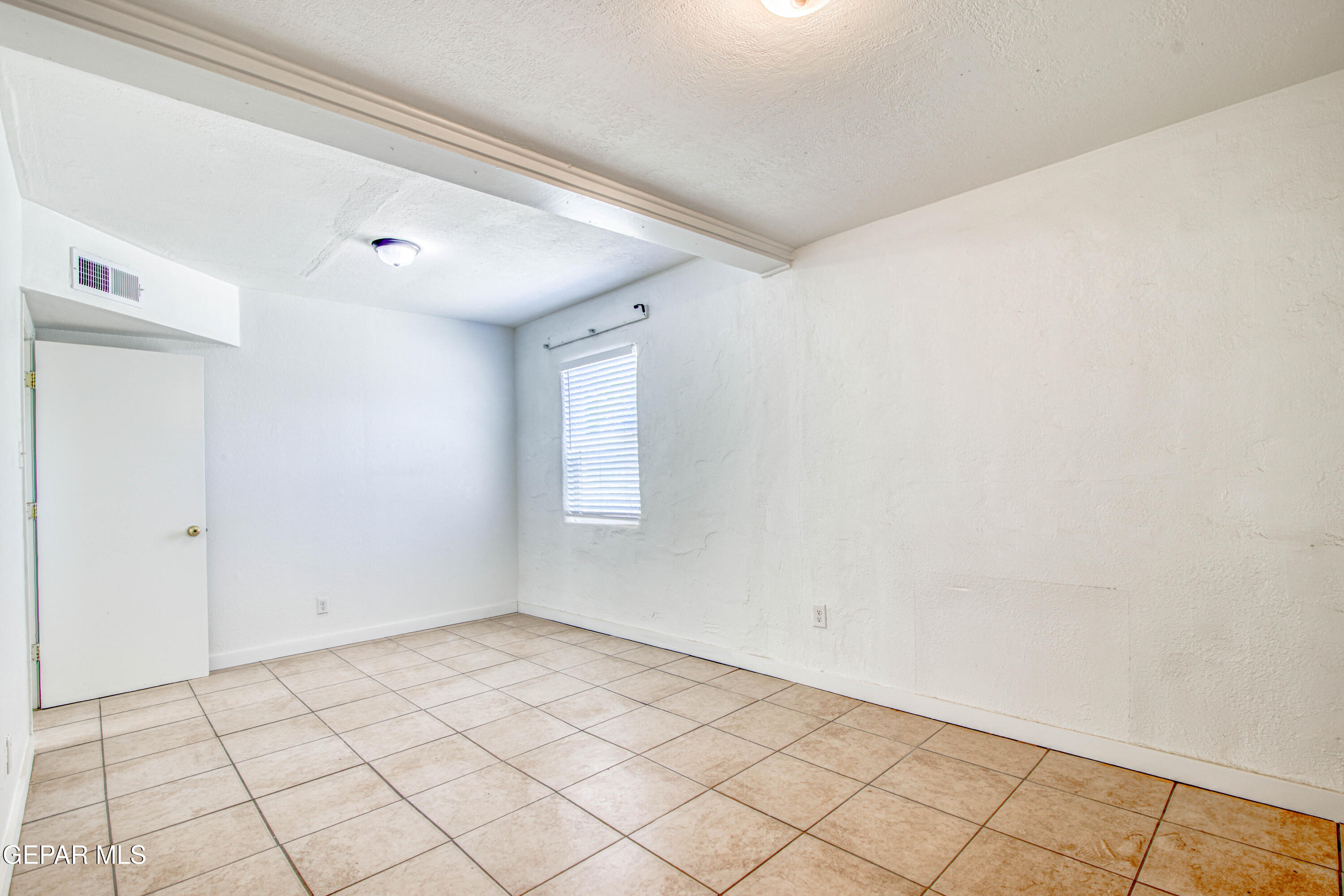8929 Robert Drive El Paso, TX 79904 - Photo 36 of 73 362A9748_HDR