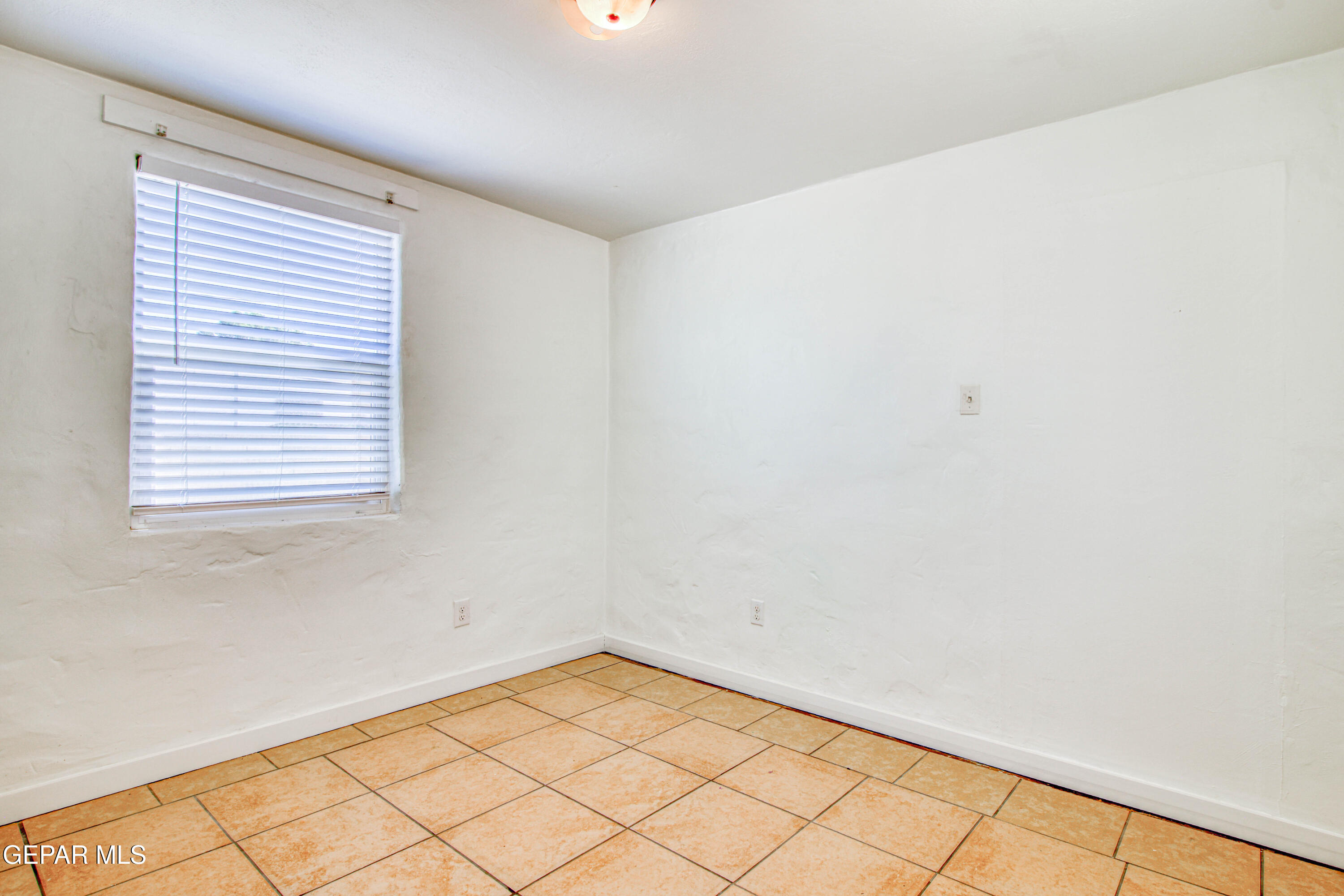 8929 Robert Drive El Paso, TX 79904 - Photo 37 of 73 362A9753_HDR