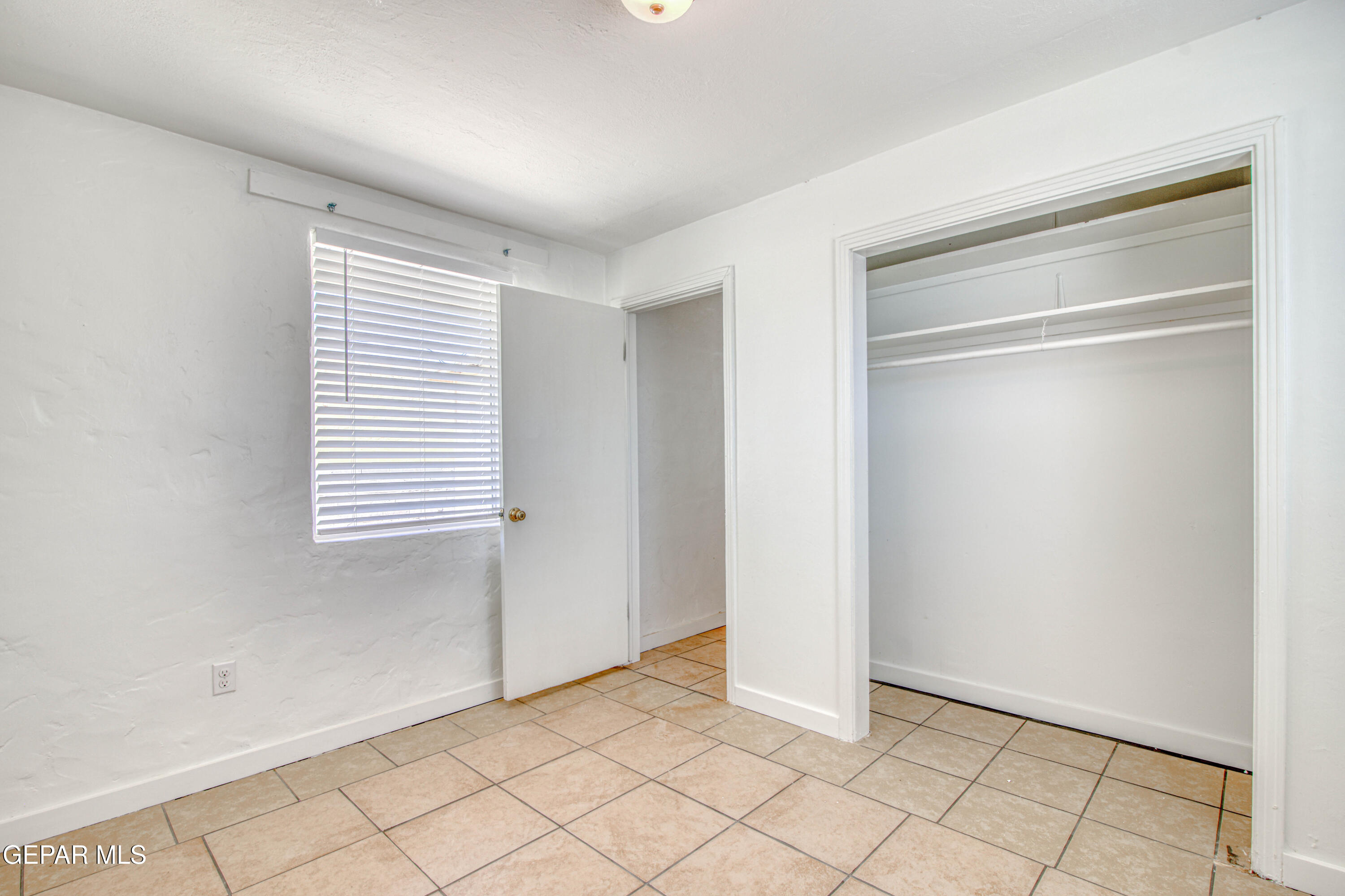 8929 Robert Drive El Paso, TX 79904 - Photo 39 of 73 362A9763_HDR