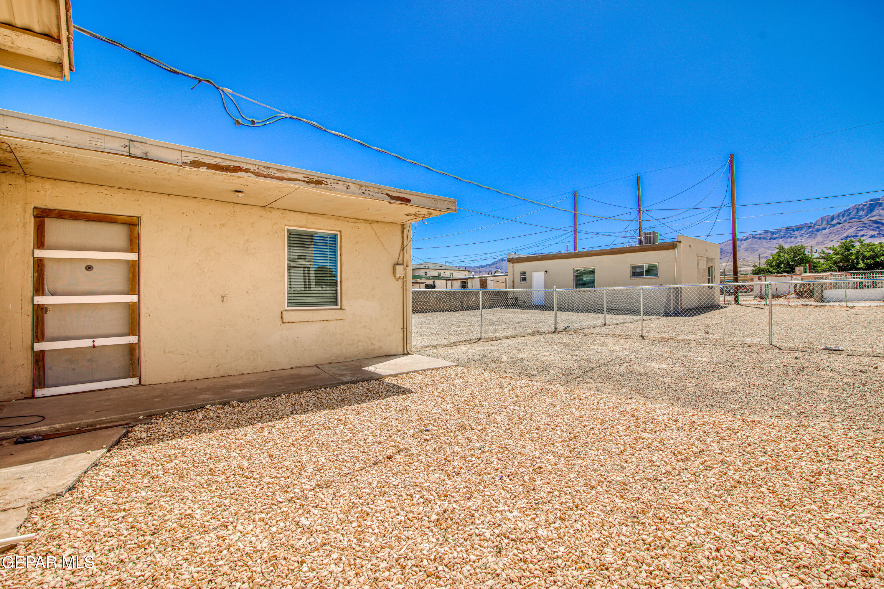 8929 Robert Drive El Paso, TX 79904 - Photo 41 of 73 362A9773_HDR