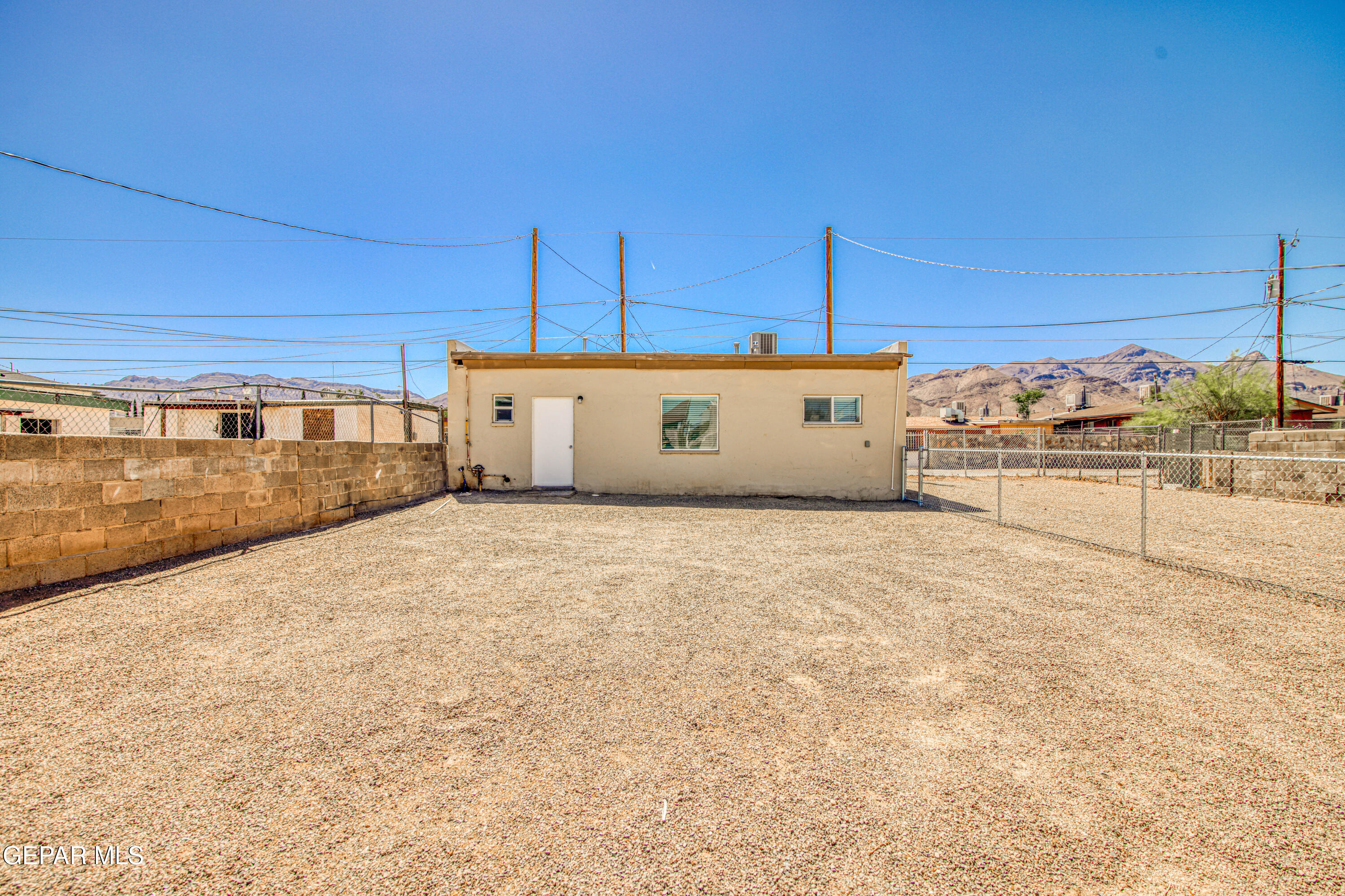 8929 Robert Drive El Paso, TX 79904 - Photo 43 of 73 362A9783_HDR