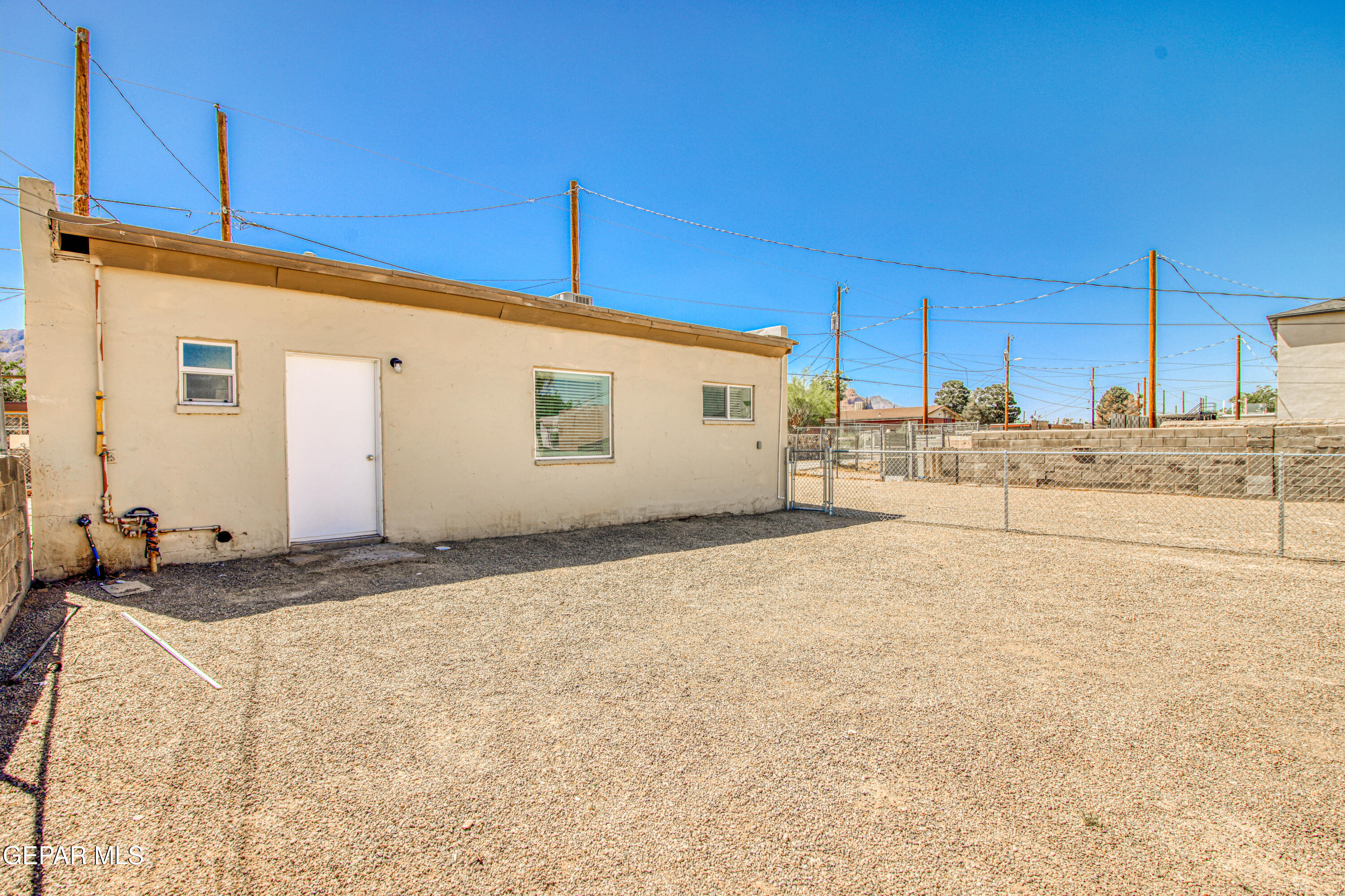 8929 Robert Drive El Paso, TX 79904 - Photo 44 of 73 362A9793_HDR