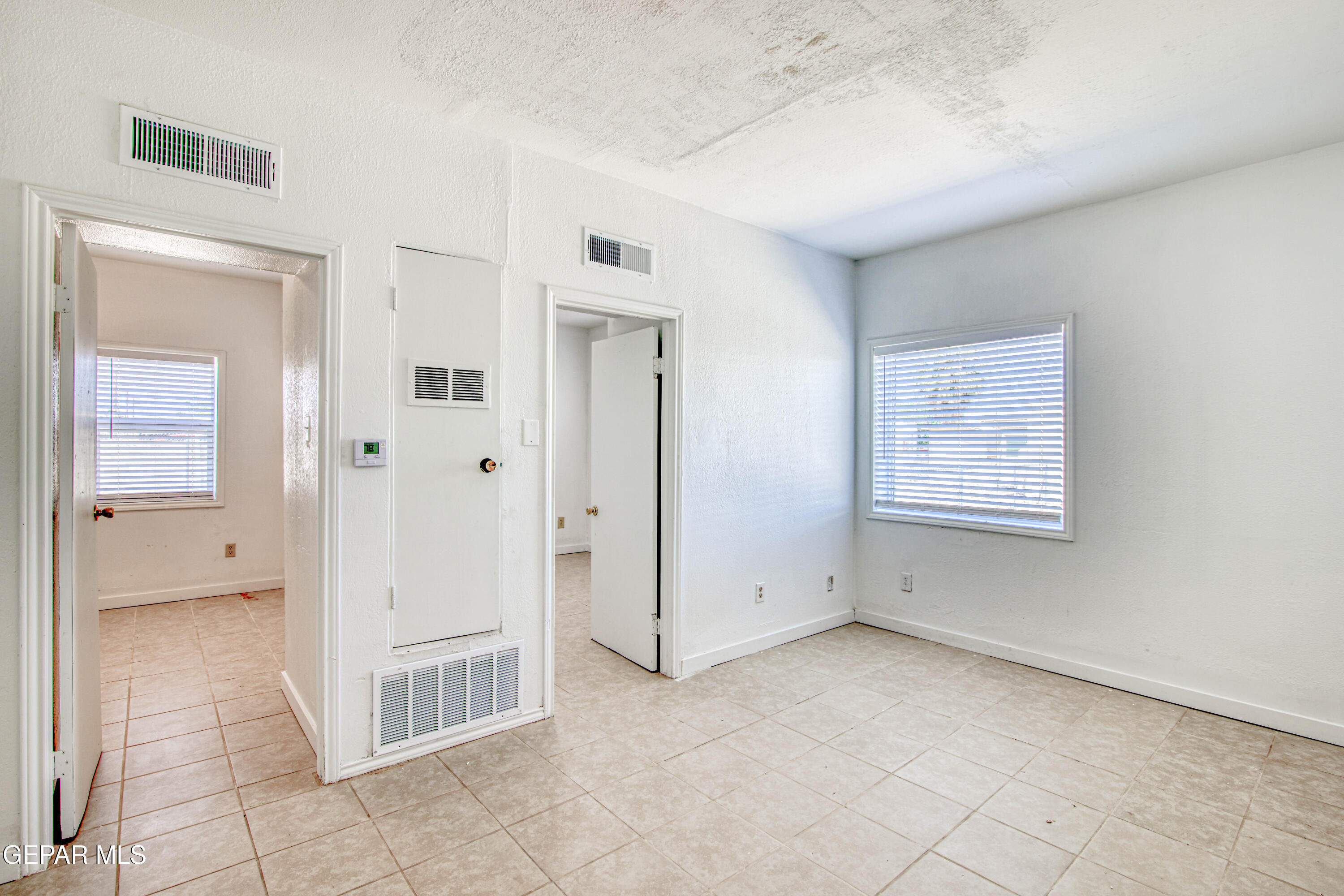 8929 Robert Drive El Paso, TX 79904 - Photo 54 of 73 362A9853_HDR