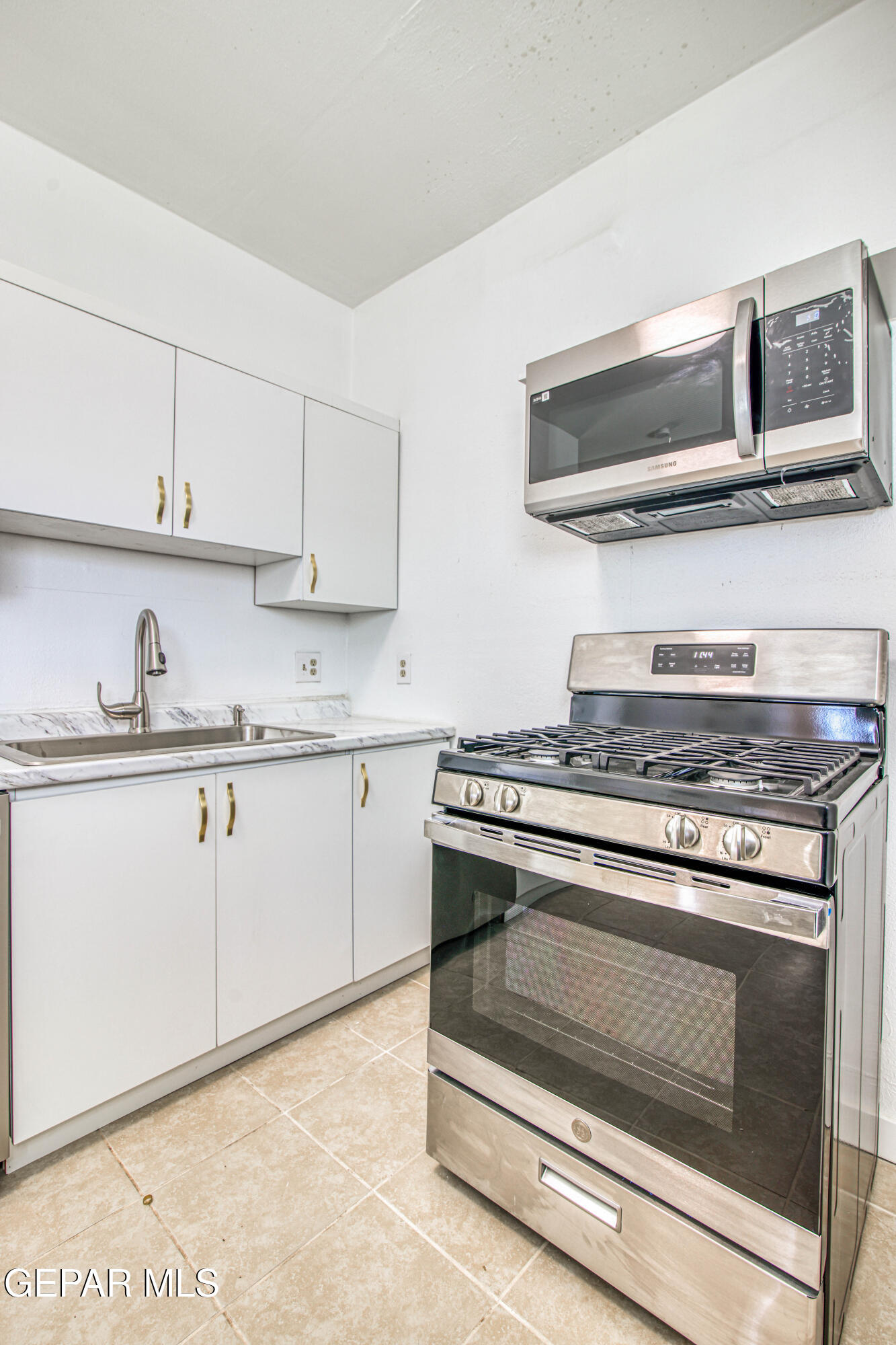 8929 Robert Drive El Paso, TX 79904 - Photo 65 of 73 362A9918_HDR