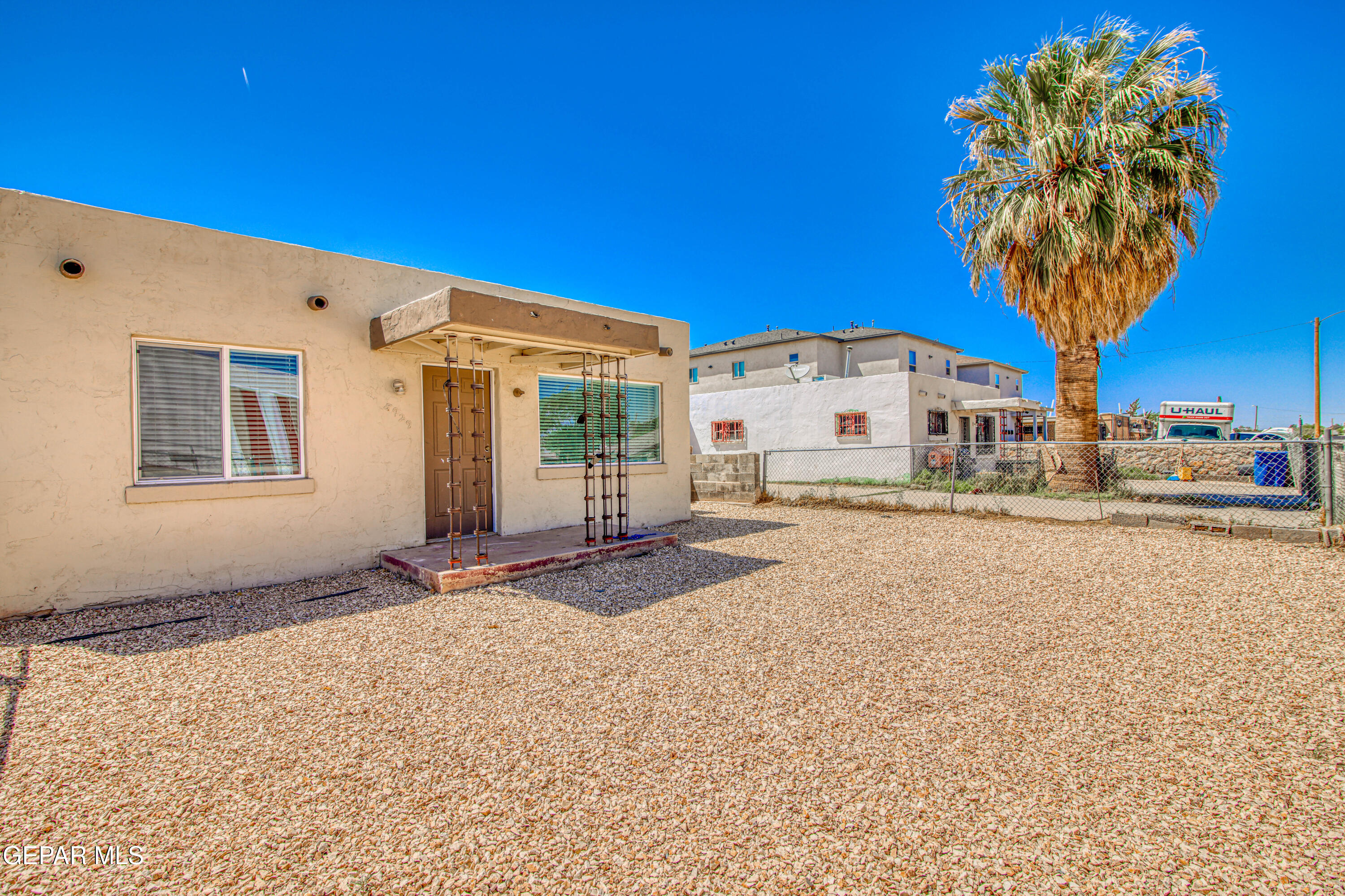 8929 Robert Drive El Paso, TX 79904 - Photo 7 of 73 362A9603_HDR