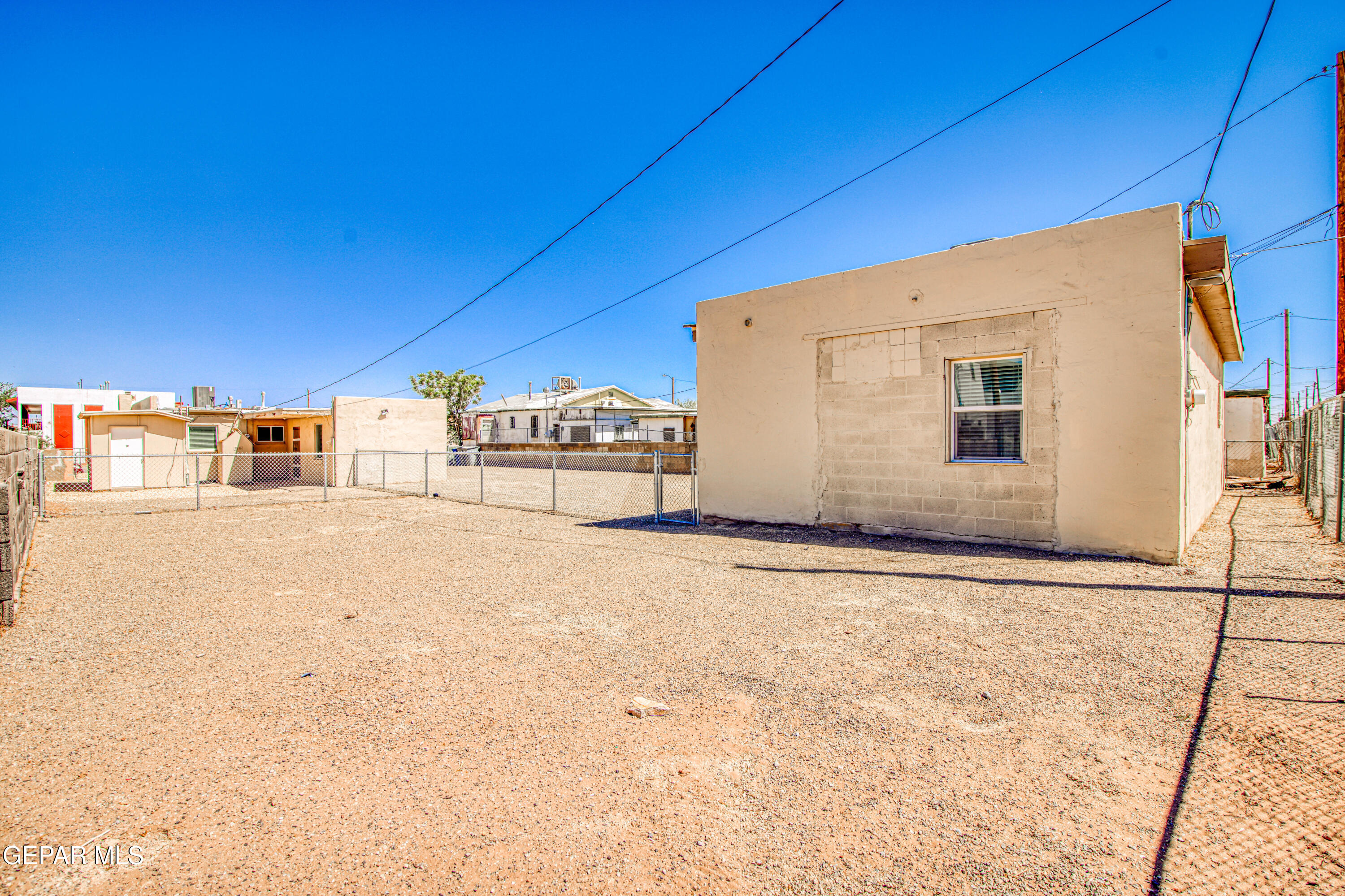 8929 Robert Drive El Paso, TX 79904 - Photo 72 of 73 362A9818_HDR