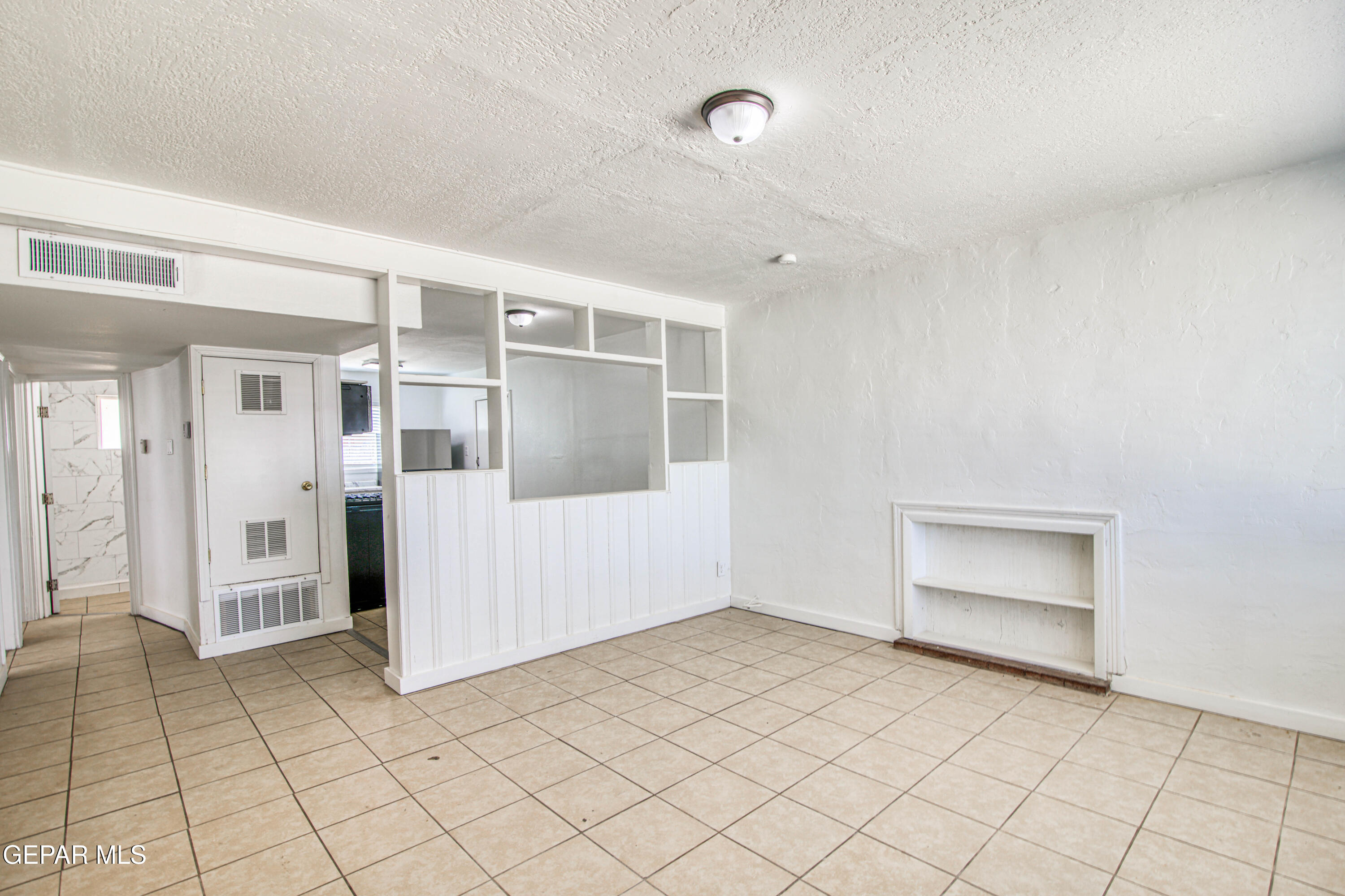 8929 Robert Drive El Paso, TX 79904 - Photo 10 of 73 362A9618_HDR