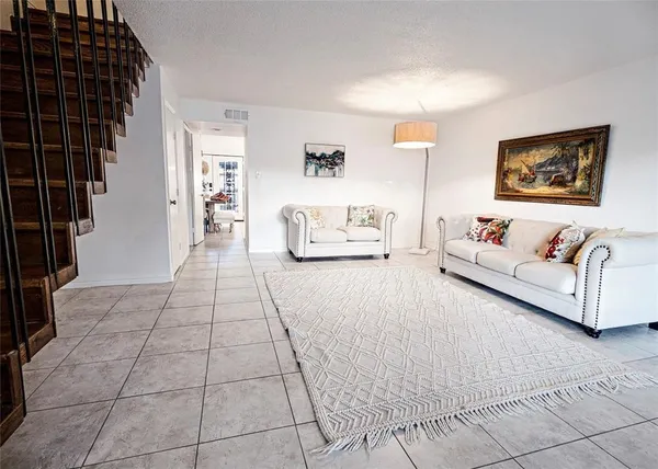 $1,500 | 6201 Fondren Road, Unit 20, Houston, TX 77036