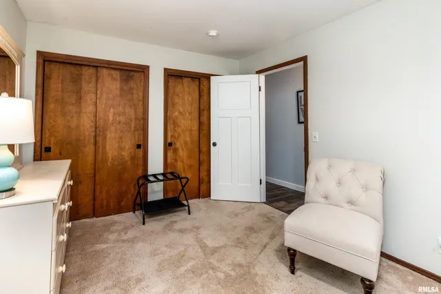 $299,500 | 27 Pinewood Drive, Carbondale, IL 62901