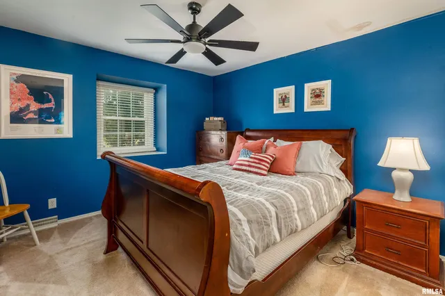 $299,500 | 27 Pinewood Drive, Carbondale, IL 62901