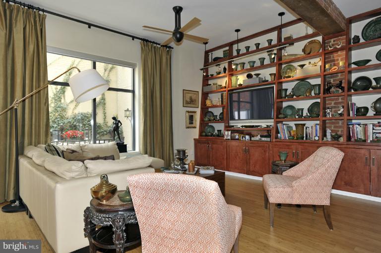 1413 P Street Northwest, Unit 203 Washington, DC 20005 - Photo 5 of 25 Living Room