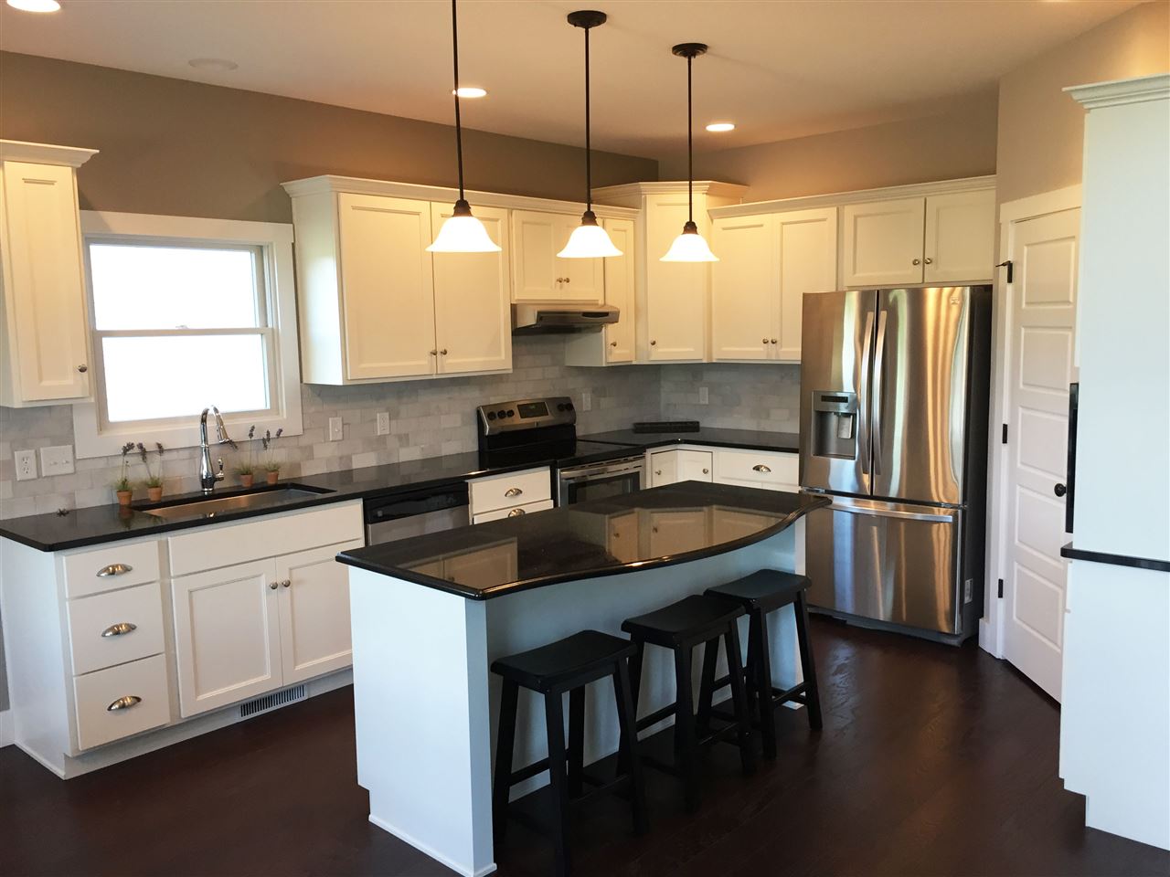 3606 Kroemer Road Fort Wayne, IN 46818 - Photo 2 of 25