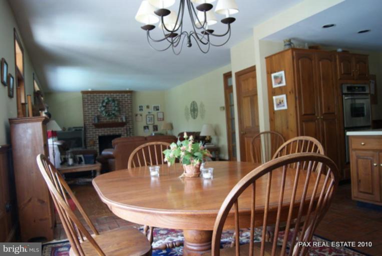 5040 Kings Road St. Leonard, MD 20685 - Photo 10 of 10 Breakfast Area