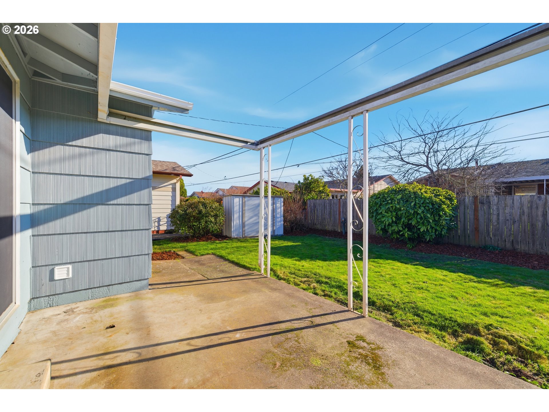 1386 Vanderbeck Lane Woodburn, OR 97071 - Photo 17 of 41 Patio