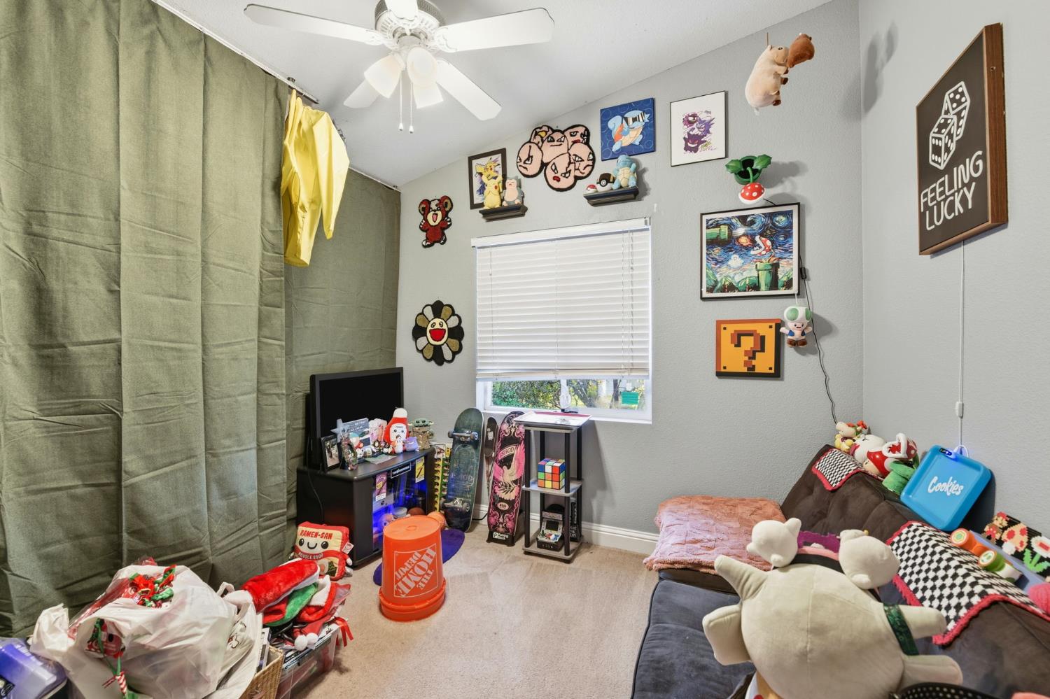 1160 Pleasant Valley Road Diamond Springs, CA 95619 - Photo 21 of 42 a room with toys and toys