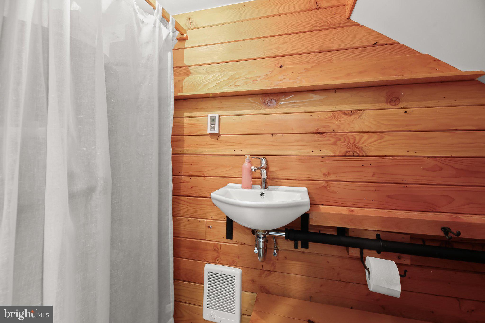 1516 Briarcliff Road Arnold, MD 21012 - Photo 64 of 103 Powder Room