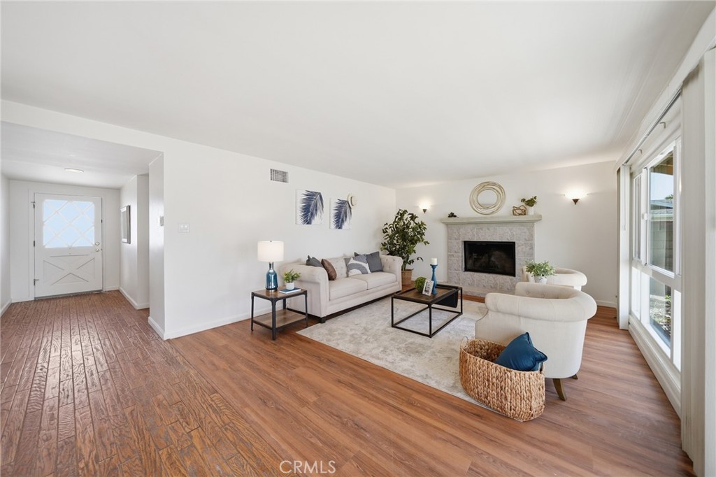 5041 Ridglea Avenue Buena Park, CA 90621 - Photo 14 of 60 LIVING ROOM