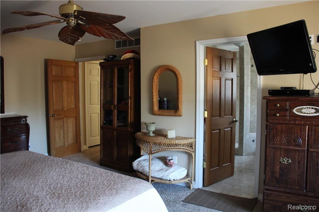9430 Chambers Road Pinckney, MI 48169 - Photo 37 of 55 9430 Chambers Upstairs (5).JPG