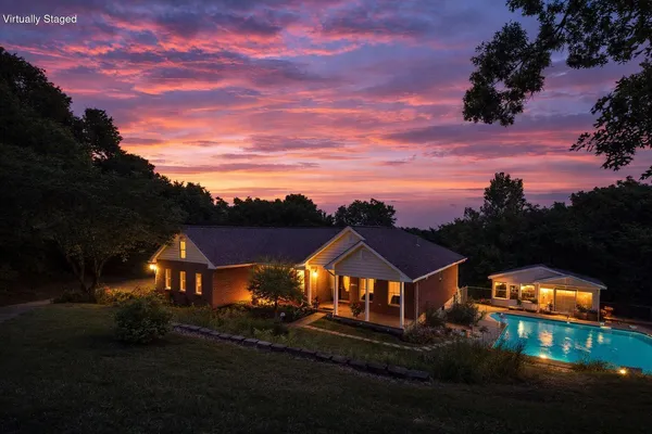 $550,000 | 6805 Shadowlawn Drive, Alexandria, KY 41001