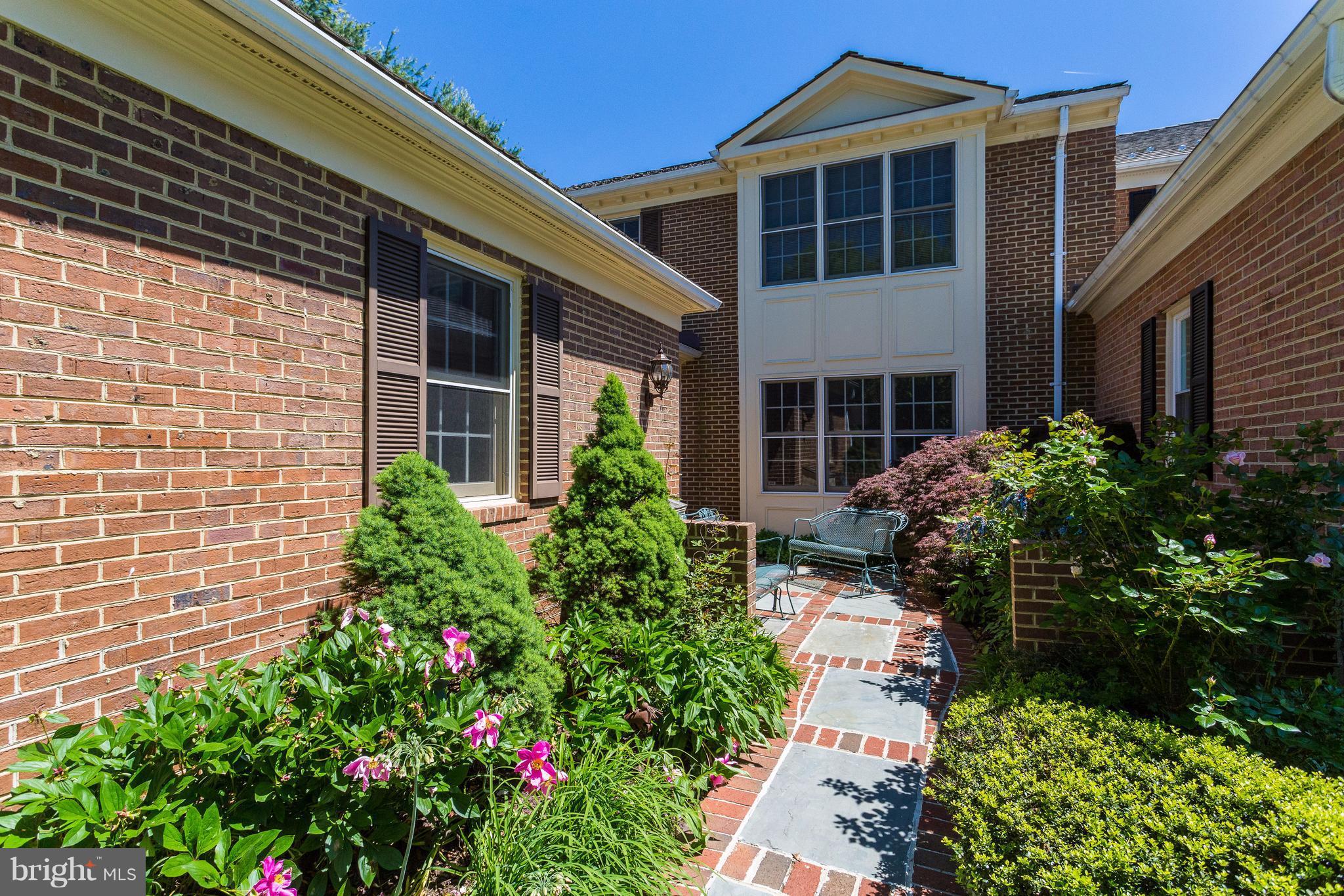 11807 Bishops Content Road Bowie, MD 20721 - Photo 2 of 30 Front Walkway