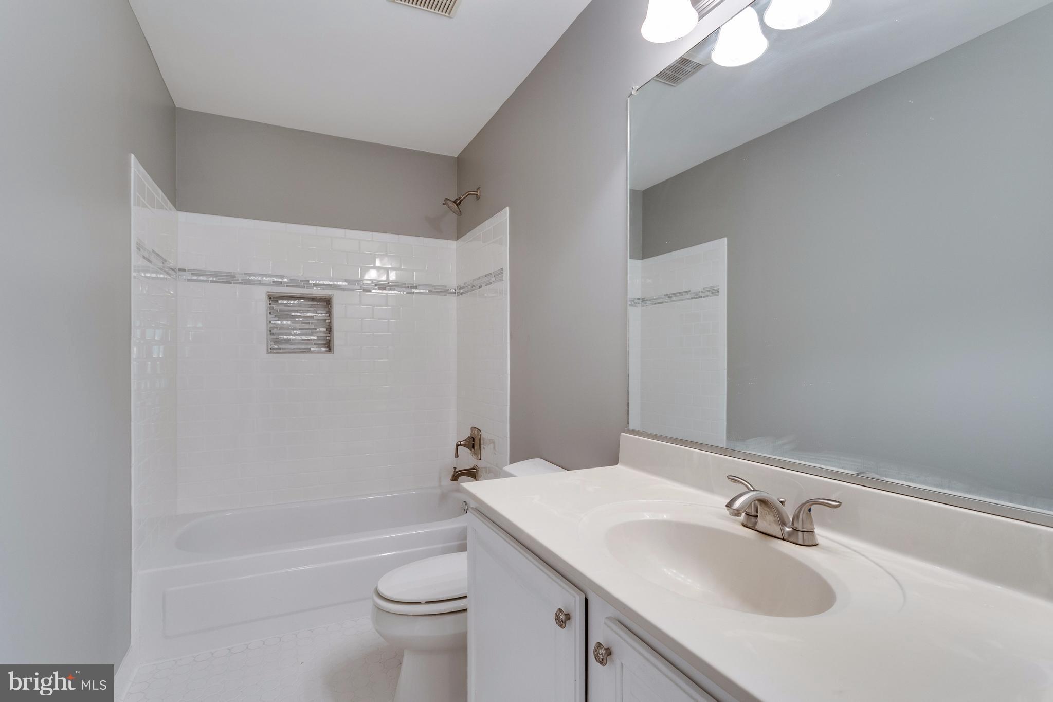 11807 Bishops Content Road Bowie, MD 20721 - Photo 23 of 30 Bathroom