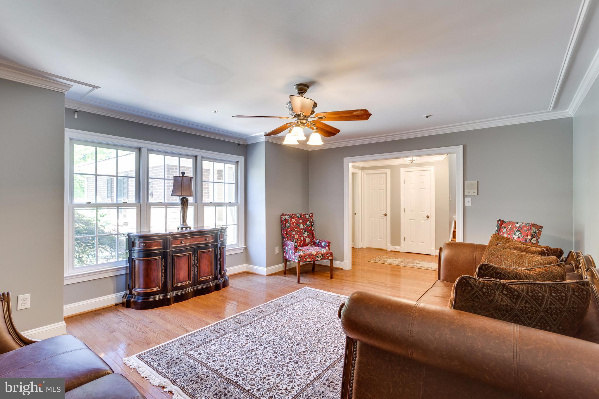 11807 Bishops Content Road Bowie, MD 20721 - Photo 5 of 30 Living Room
