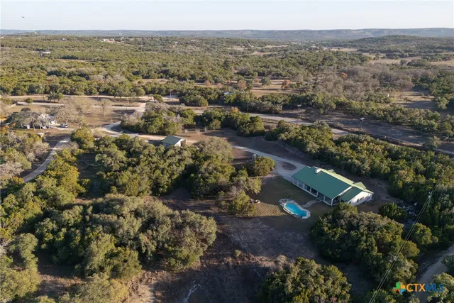 $999,000 | 101 Fischer Cove Drive, Wimberley, TX 78676