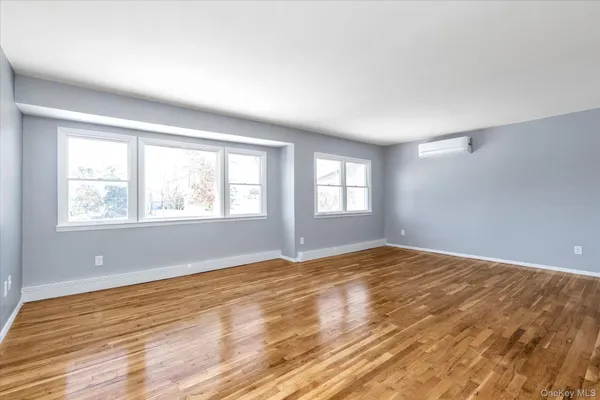 $3,500 | 27 Marlo Lane, Unit 2, Hauppauge, NY 11788