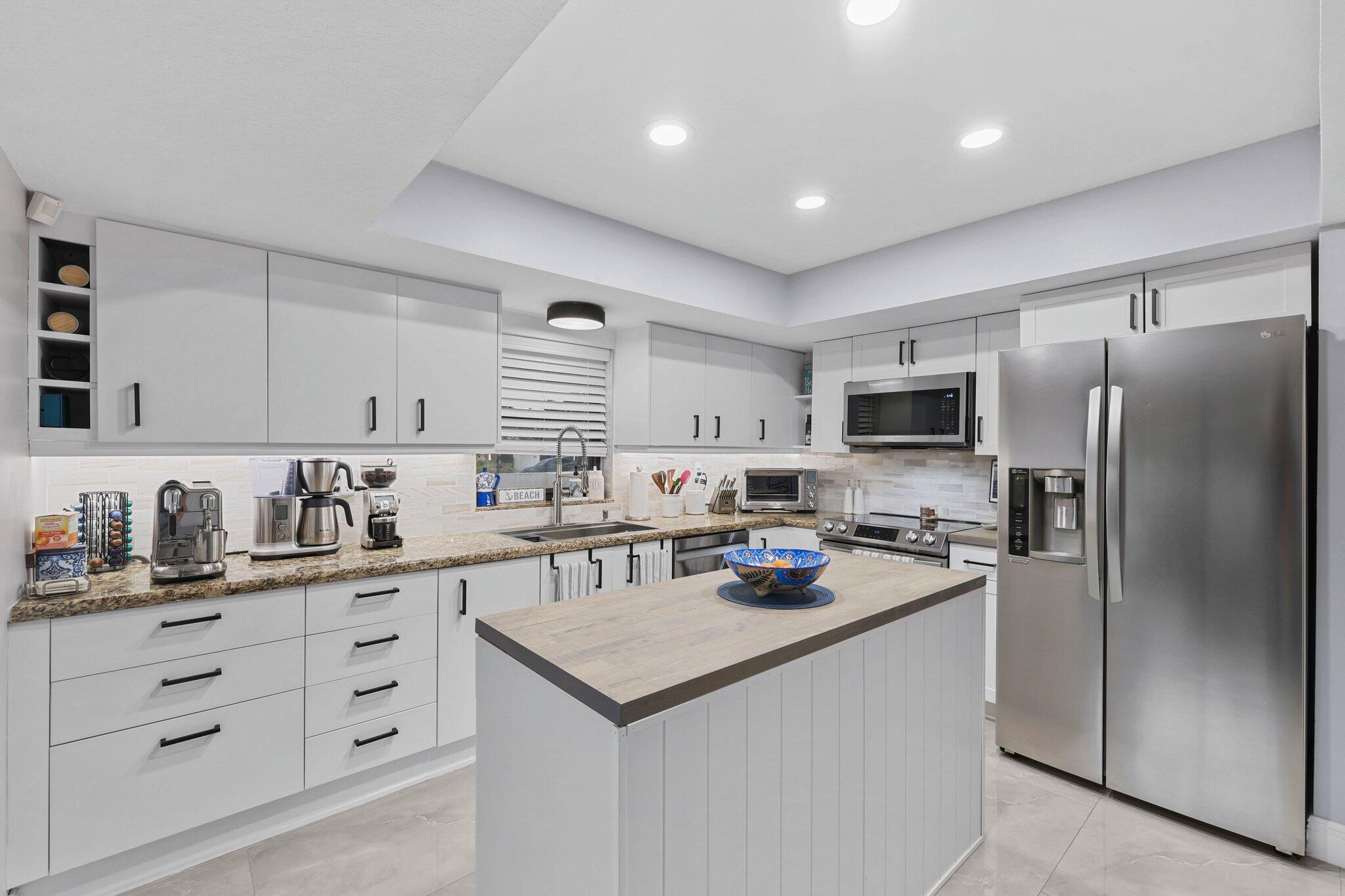 400 Southwest 28th Avenue Delray Beach, FL 33445 - Photo 30 of 53 400 Southwest 28th Ave - 20.jpg-SMALL