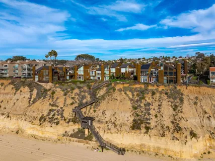 $2,195,000 | 325 South Sierra Avenue, Unit 8, Solana Beach, CA 92075