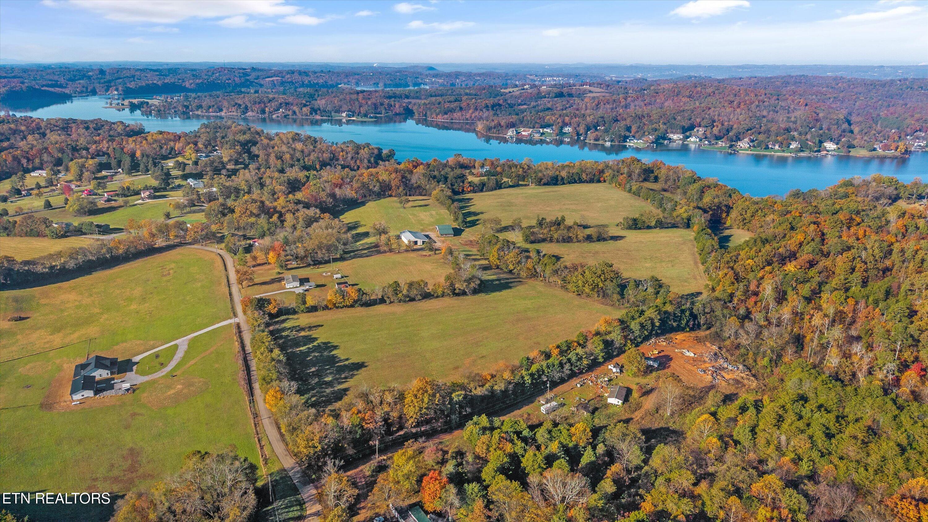 727 Bales Hollow Road Friendsville, TN 37737 - Photo 3 of 18 03-727 Bales Hollow Rd08