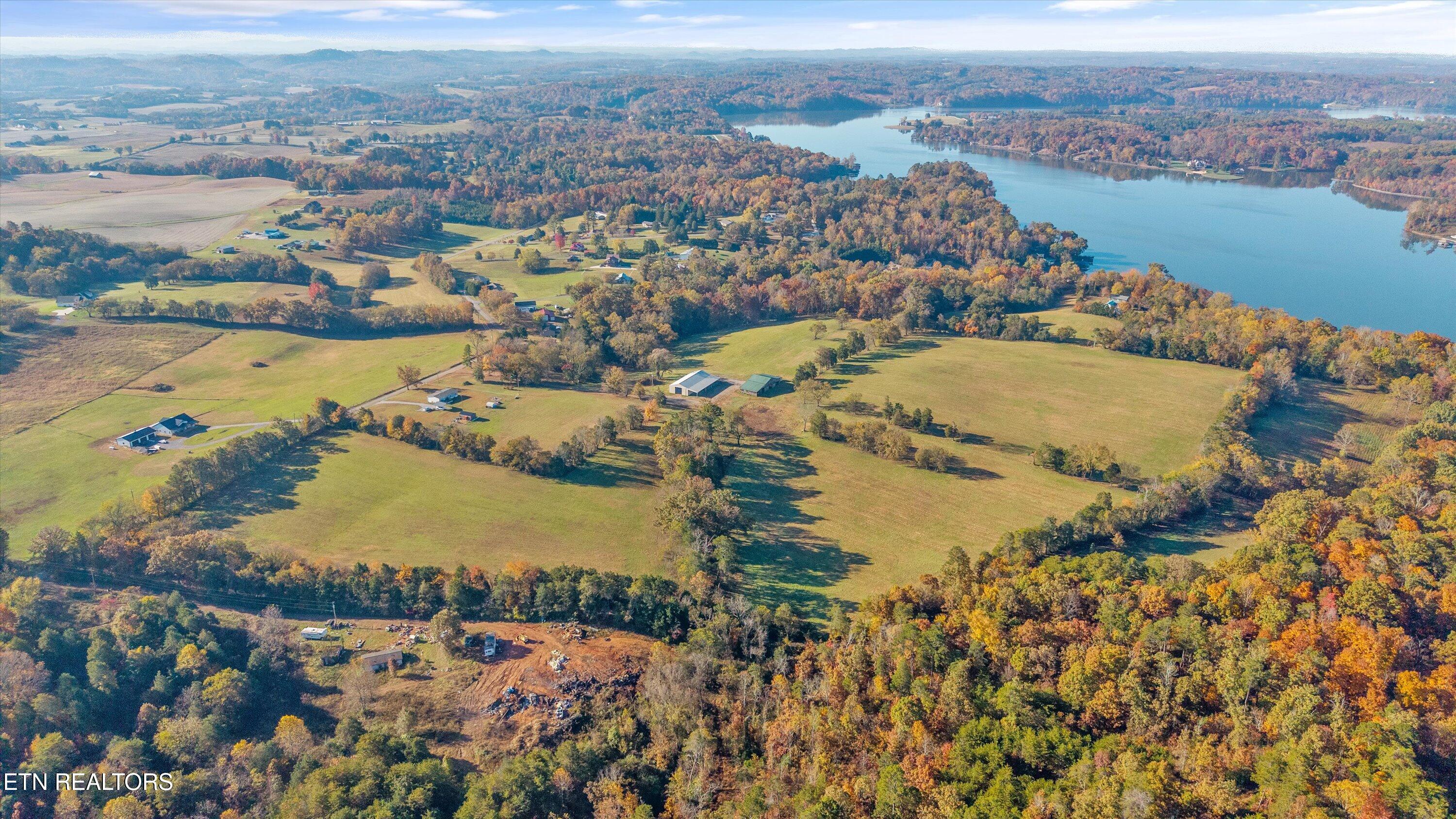 727 Bales Hollow Road Friendsville, TN 37737 - Photo 4 of 18 04-727 Bales Hollow Rd09