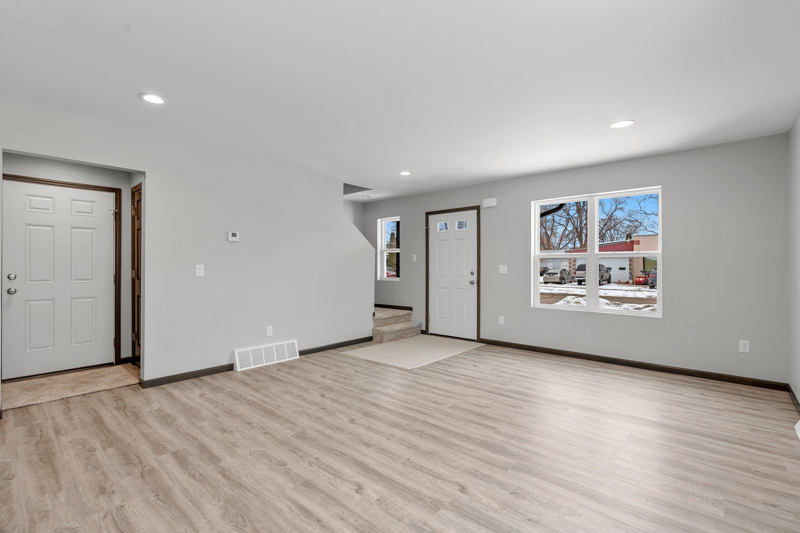 431 Scott Street Ripon, WI 54971 - Photo 9 of 43