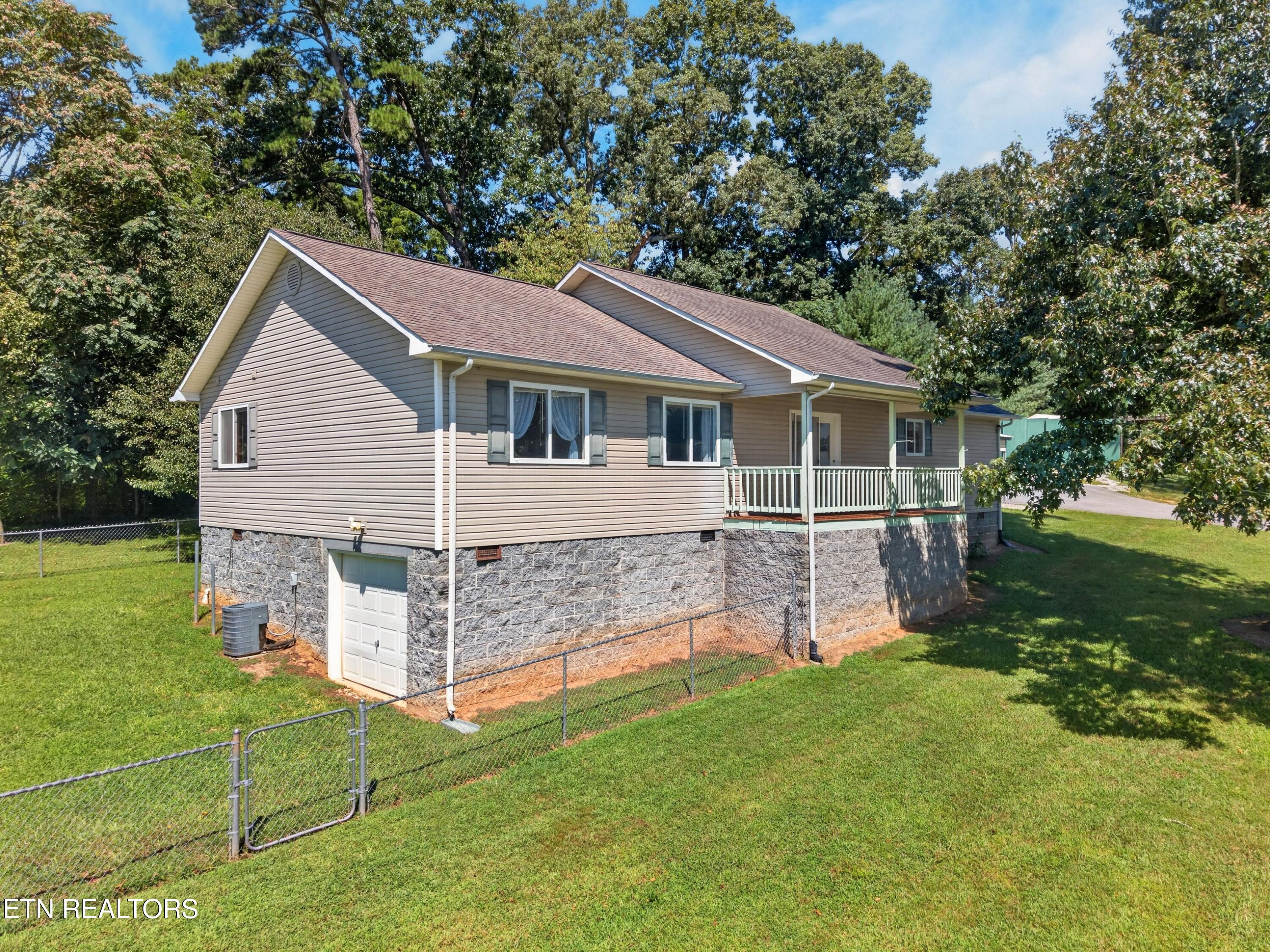 435 Morie Road Dandridge, TN 37725 - Photo 3 of 48 RANCH HOME W/PARTIAL BSMT & CRAWL SPACE