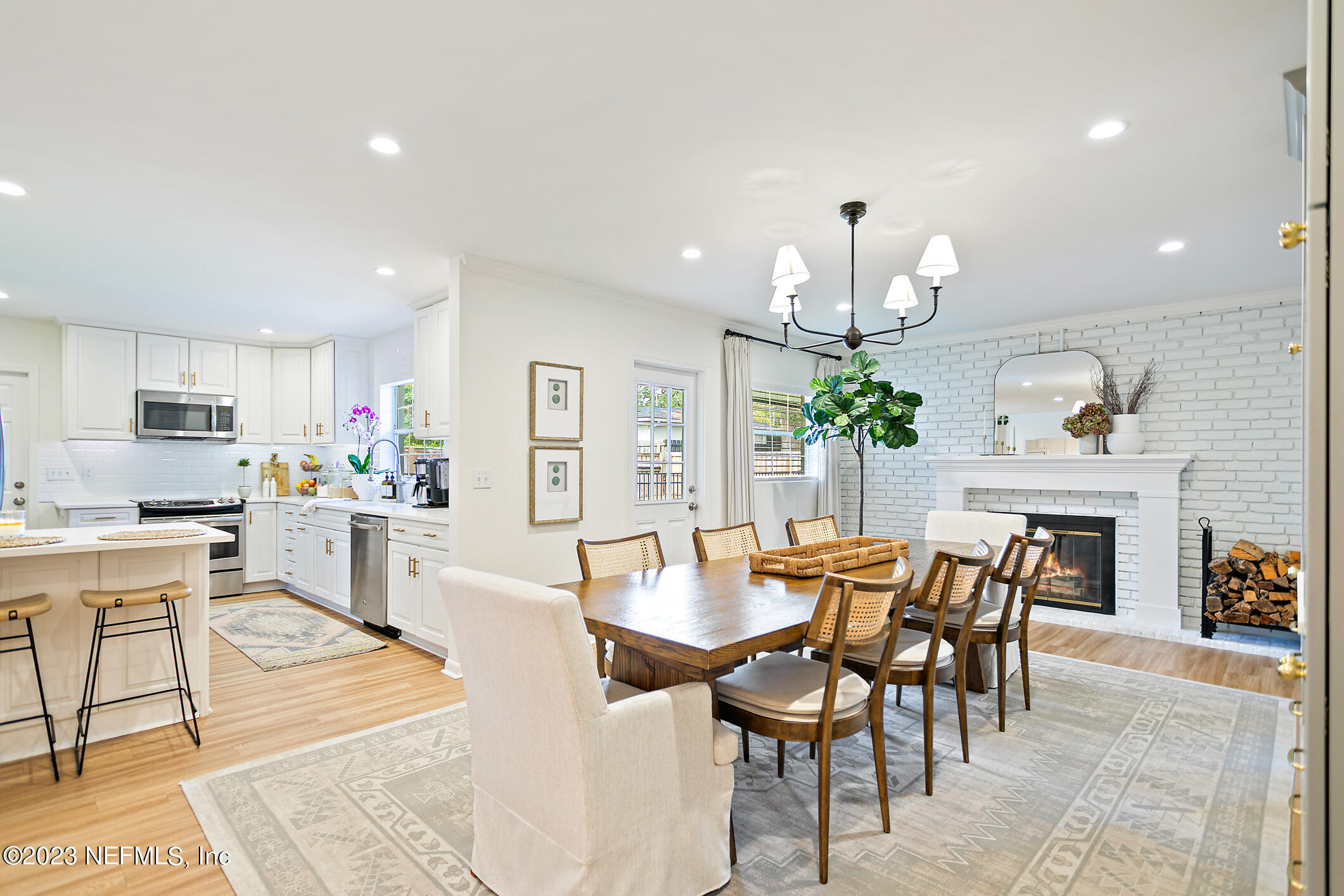 4717 Carlisle Road Jacksonville, FL 32210 - Photo 17 of 46 Large Family/Great room with Fireplace