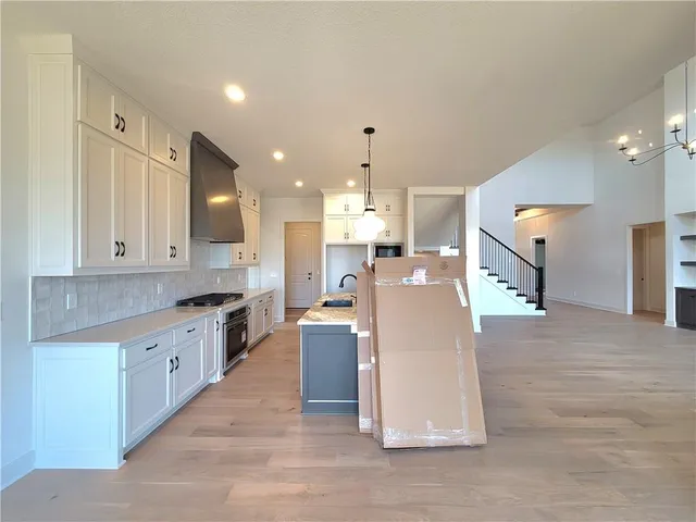 $855,589 | 18221 Oakmont Street, Overland Park, KS 66013