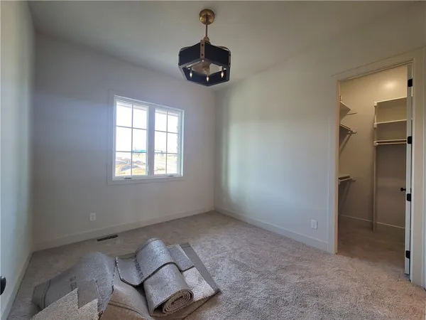 $855,589 | 18221 Oakmont Street, Overland Park, KS 66013