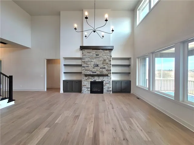 $855,589 | 18221 Oakmont Street, Overland Park, KS 66013