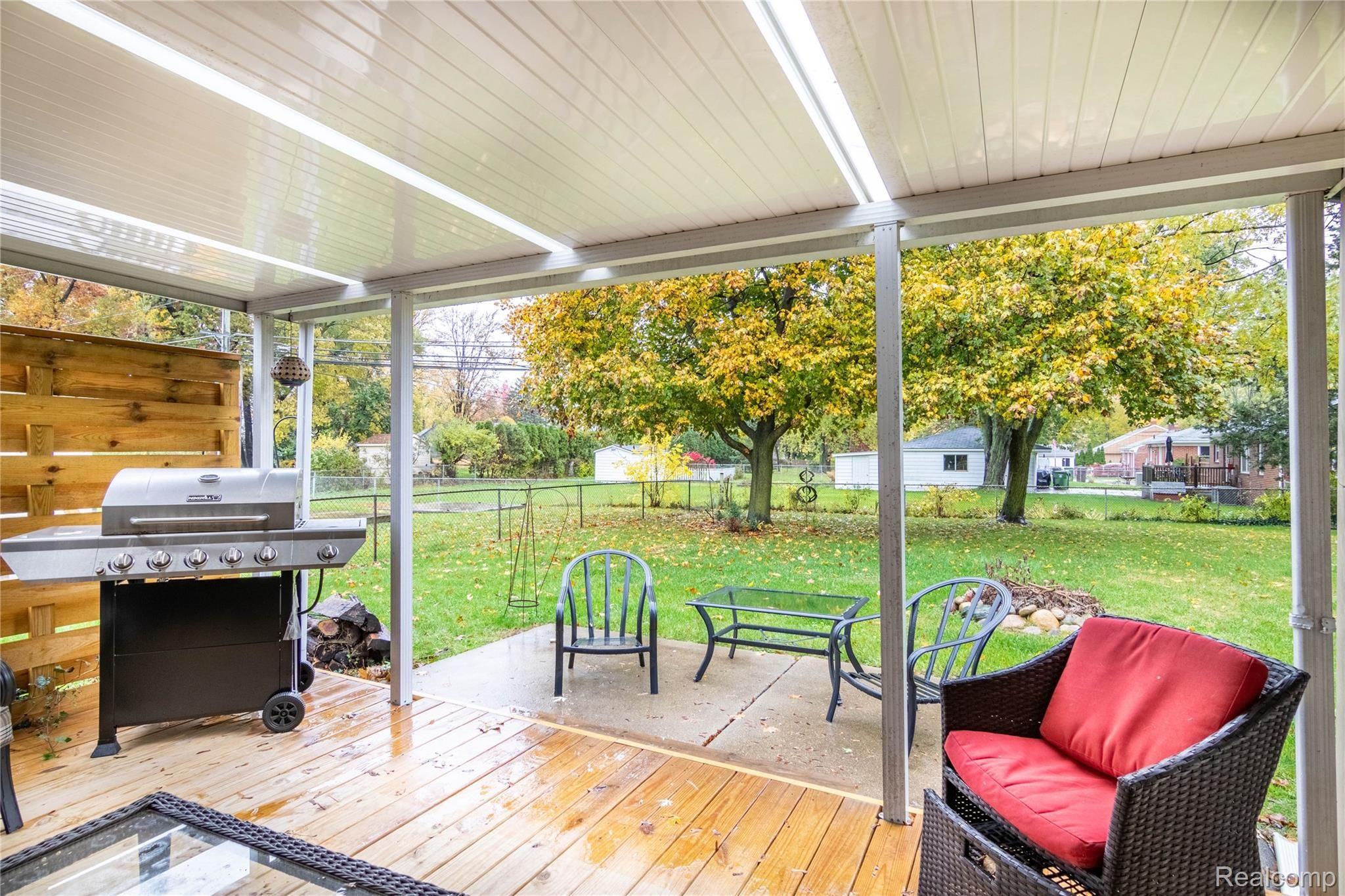 46760 Shelby Road Utica, MI 48317 - Photo 23 of 26 9.BackPorch