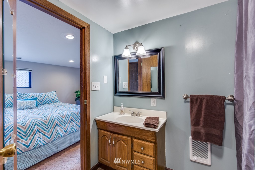 7042 Beaver Valley Road Port Hadlock, WA 98339 - Photo 14 of 25