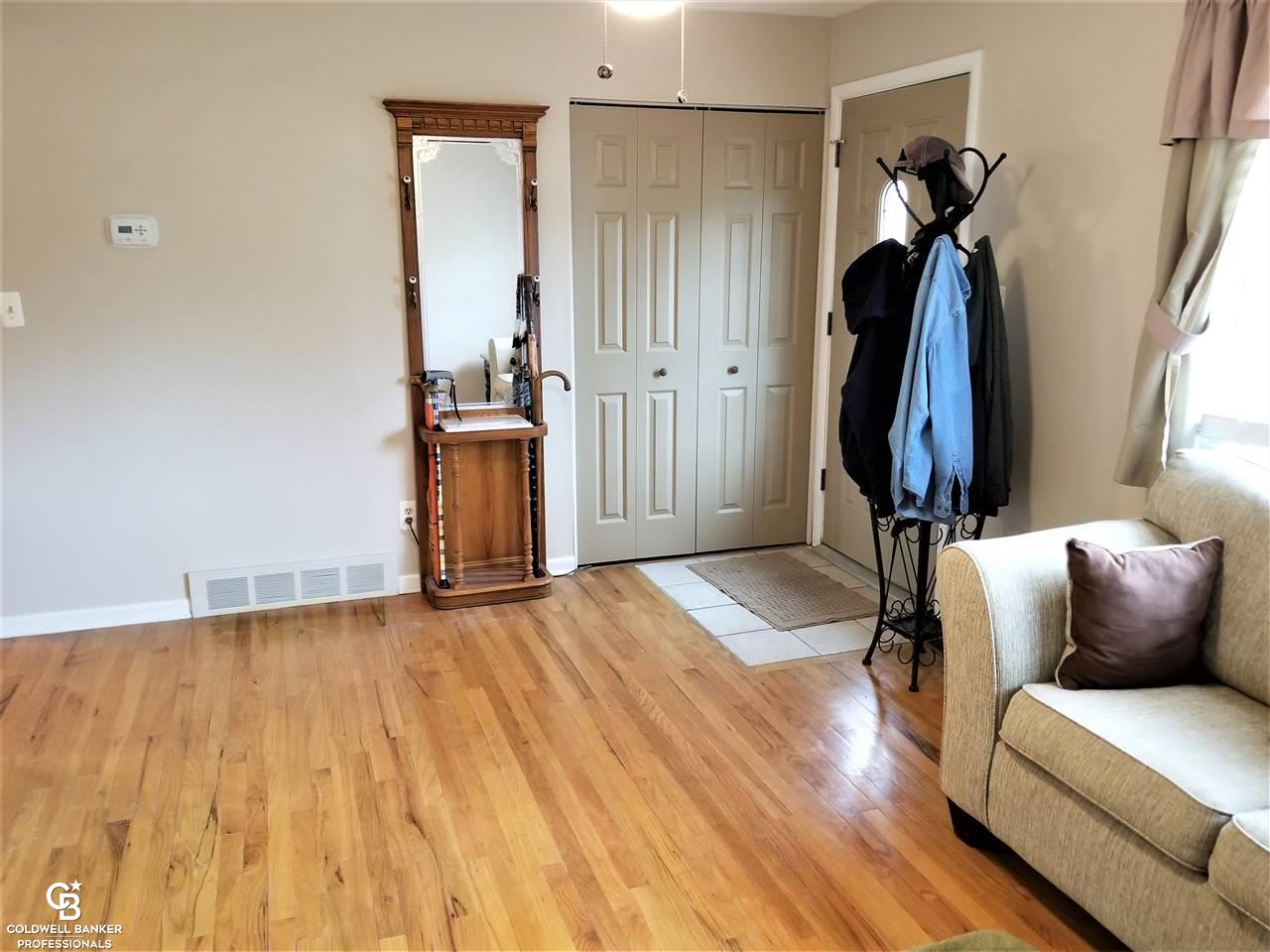 48625 Callens Road New Baltimore, MI 48047 - Photo 8 of 41 31341545-8.JPG