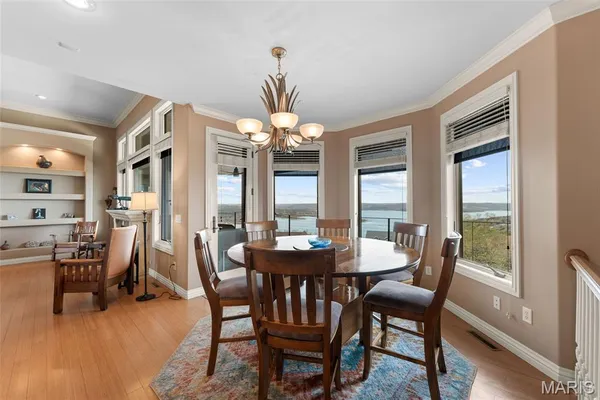 $1,385,000 | 180 Crescent Circle, Hollister, MO 65672