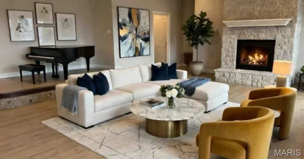 $1,385,000 | 180 Crescent Circle, Hollister, MO 65672