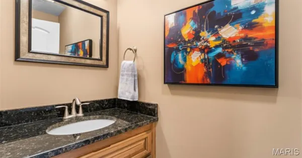 $1,385,000 | 180 Crescent Circle, Hollister, MO 65672