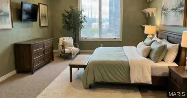 $1,385,000 | 180 Crescent Circle, Hollister, MO 65672