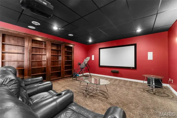 $1,385,000 | 180 Crescent Circle, Hollister, MO 65672