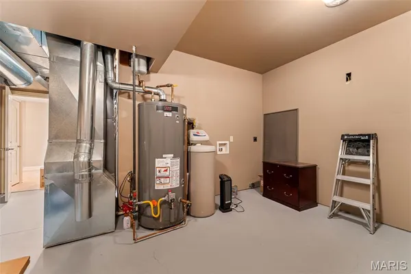 $1,385,000 | 180 Crescent Circle, Hollister, MO 65672