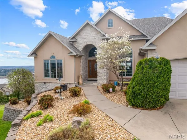 $1,385,000 | 180 Crescent Circle, Hollister, MO 65672