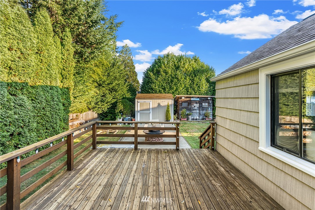 8627 244th Street Southwest Edmonds, WA 98026 - Photo 17 of 24 Gallery Image 17