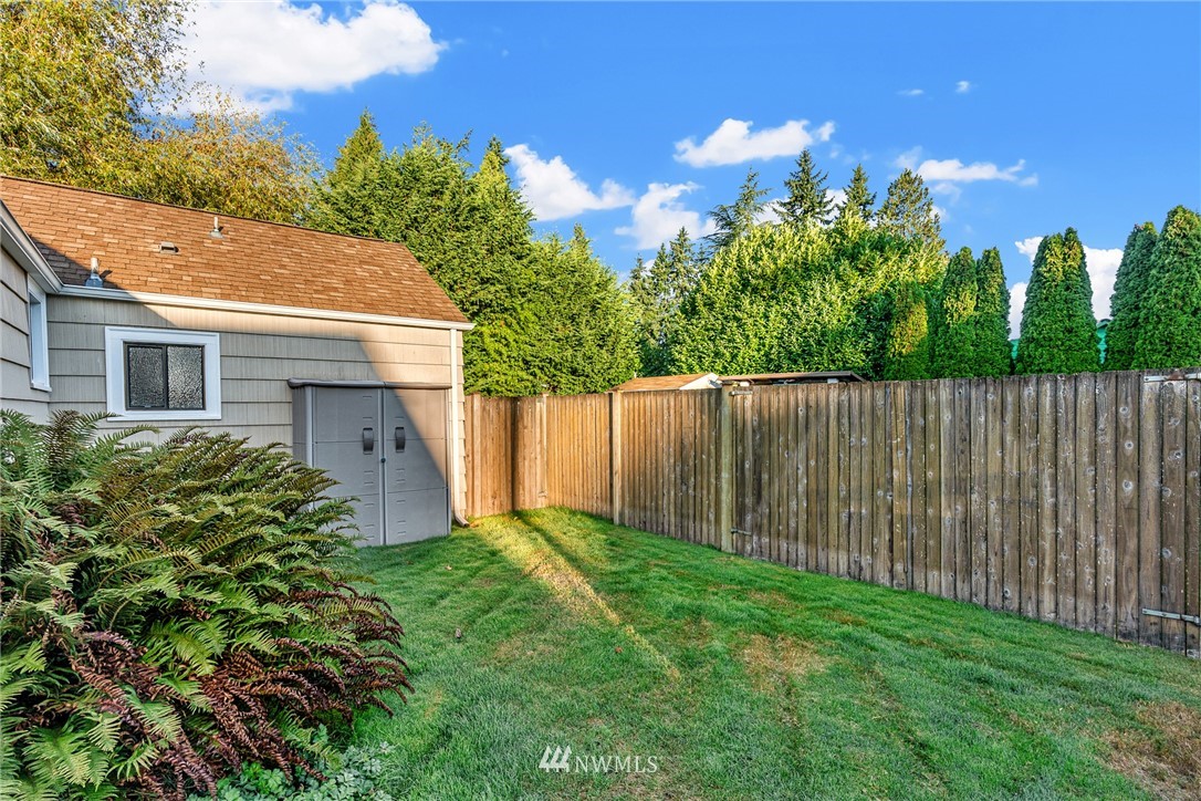 8627 244th Street Southwest Edmonds, WA 98026 - Photo 22 of 24 Gallery Image 22